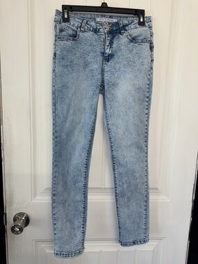 9th & Main Light Blue High-Rise Skinny Jeans - Women's